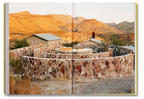 Donald Judd Spaces - MACK