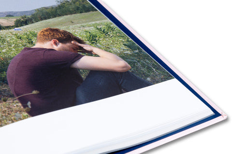 Midsommar Screenplay Book - MACK